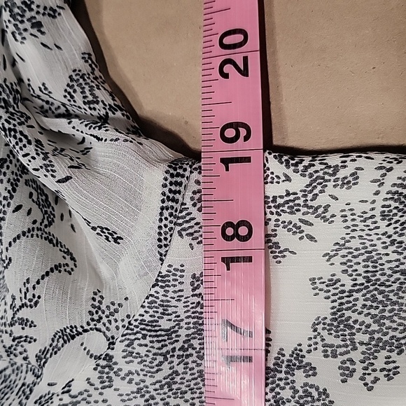 Talbots Size MP Tie Neck White with Black Paisley Blouse Exc. Used Cond. - Picture 9 of 14